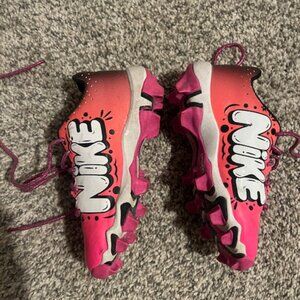 Nike Girls Pink Soccer/Softball Cleats / Size 13